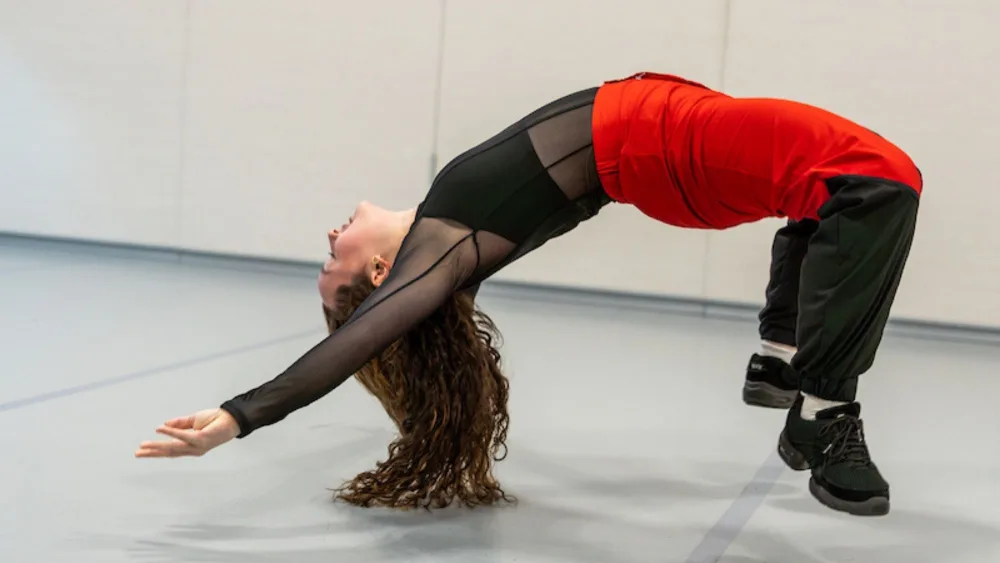 Scoliosis patient demonstrates dance moves - Gillette Children's.