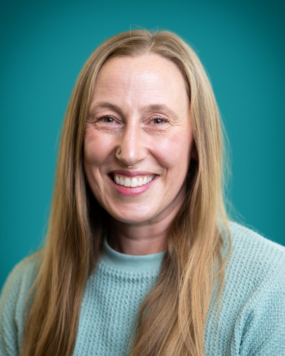 Portrait of Analise Ludwig smiling.