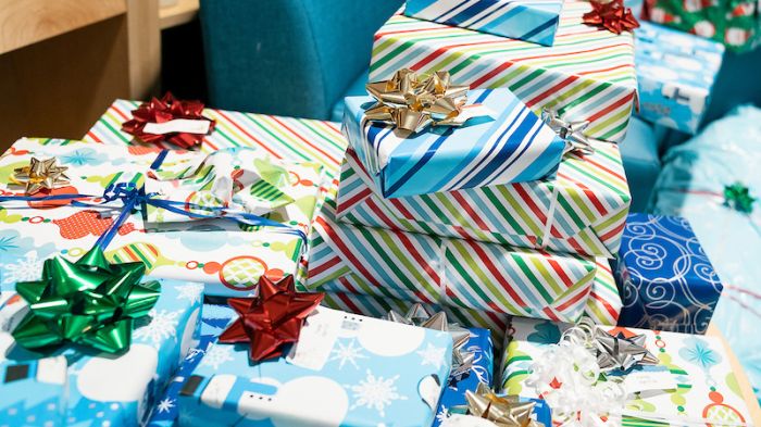 https://www.gillettechildrens.org/assets/uploads/tiles/Land-O-Lakes-Holiday-Party-tile.jpg